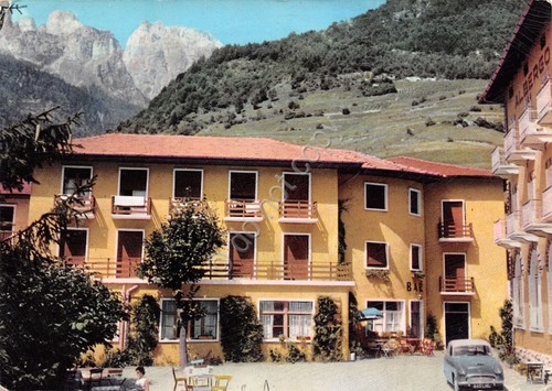 Cartolina Molveno Hotel Mirala go Auto d'epoca grinze (Trento)
