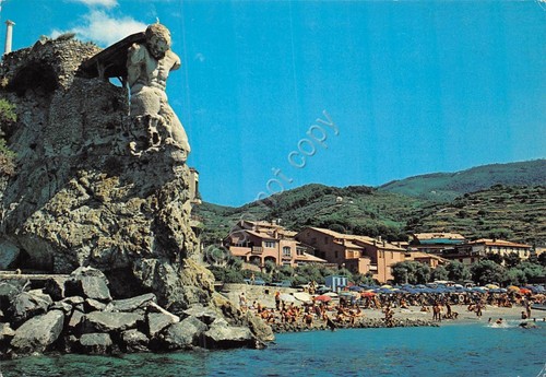 Cartolina Monterosso il Gigante spiaggia animata