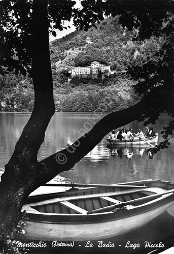 Cartolina Monticchio Potenza La Badia Lago Piccolo barca animata