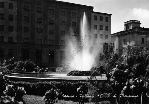 Cartolina Monza Palazzo cassa di Risparmio 1958