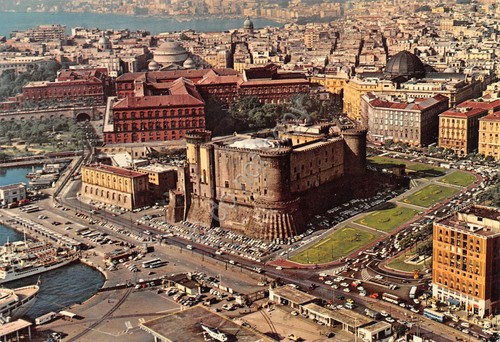 Cartolina Napoli Maschio Angioino auto porto dintorni edizioni SAR