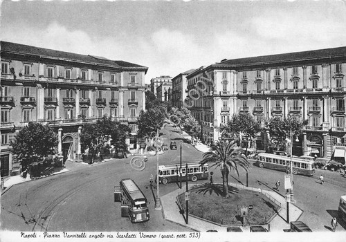 Cartolina Napoli Piazza Vanvitelli Vomero animata autobus