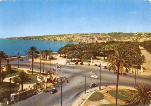 Cartolina Napoli Piazza Vittoria Villa Comunale distributore Esso 1957