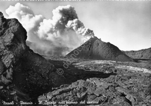 Cartolina Napoli Vesuvio conetto nell'interno del cratere Ed. SAF