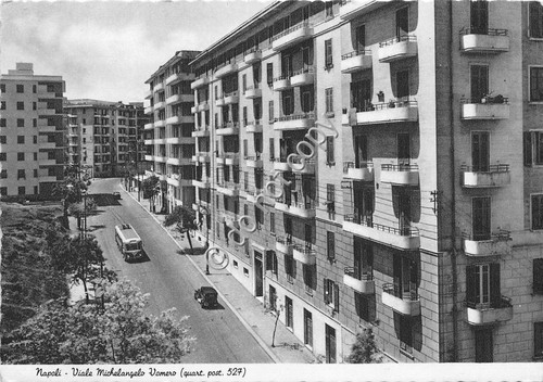 Cartolina Napoli Viale Vomero dall'alto auto d'epoca bus