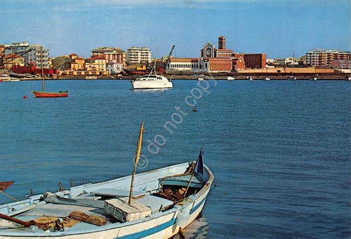 Cartolina Nettuno vista paese dal mare barche edifici