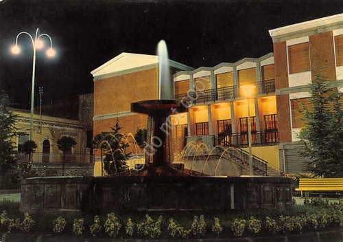 Cartolina Nicolosi la fontana notturno