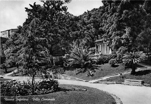 Cartolina Nocera Inferiore Villa Comunale (Salerno)