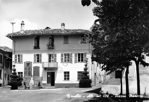 Cartolina Novello Piazza Marconi