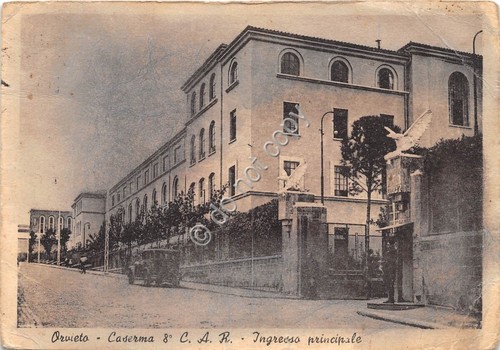 Cartolina Orvieto Caserma 8° CAR ingresso Principale Auto d'epoca 1948