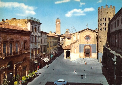 Cartolina Orvieto Piazza della Repubblica e Palazzo Comunale auto d'epoca …