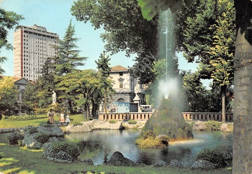 Cartolina Padova Grattacielo Largo Europa dai giardini pubblici 1964