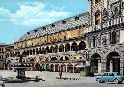 Cartolina Padova Palazzo della Ragione auto d'epoca animata 1962