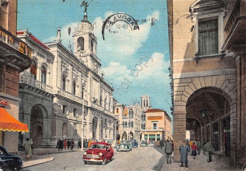 Cartolina Padova Via 8 Febbraio 1962 animata auto
