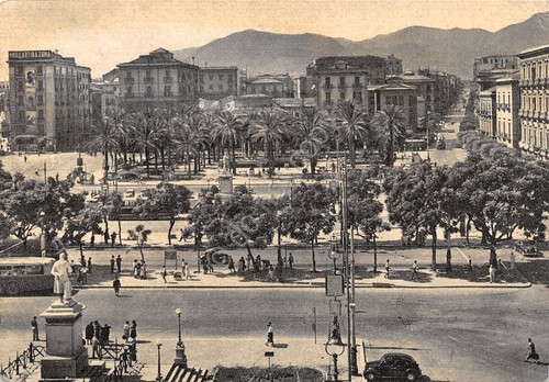 Cartolina Palermo Piazza Castelnuovo Via Dante 1961 timbro stradale macchia