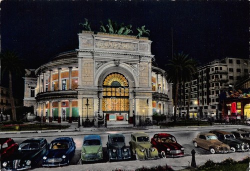 Cartolina Palermo Politeama Garibaldi Notturno auto d'epoca
