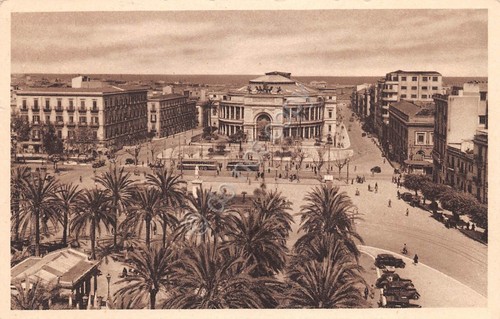 Cartolina Palermo Politeama Via E. Amari animata auto d'epoca