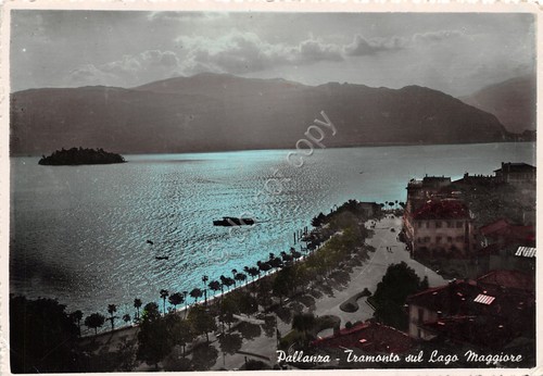 Cartolina Pallanza tramonto sul Lago Maggiore colorata 1956