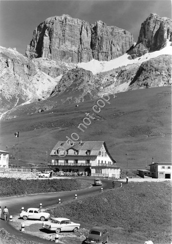 Cartolina Passo Pordoi Albergo Maria Auto d'epoca Ed. Ghedina