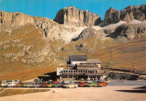 Cartolina Passo Pordoi Partenza funivia Sass auto d'epoca anni '70