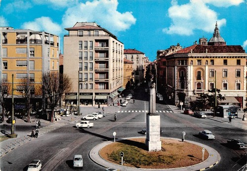 Cartolina Pavia Piazzale Minerva 1976