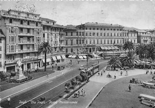 Cartolina Pegli Via Pegli Hotel Mediterranee animata 1959