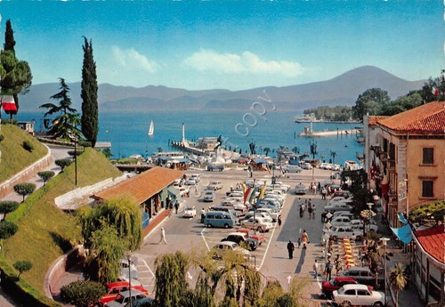 Cartolina Peschiera del Garda Piazza Betteloni Giardini auto pontile anni …