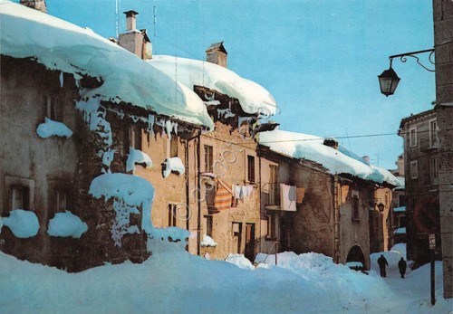 Cartolina Pescocostanzo una via del paese (L'Aquila)
