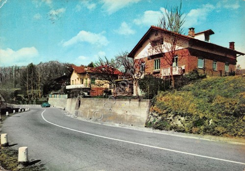 Cartolina Pettinengo strada statale e case 1968