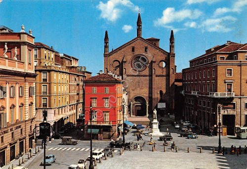 Cartolina Piacenza Piazza Cavalli Basilica San Francesco animata auto