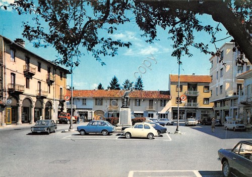 Cartolina Pianezza Piazza Caduti auto d'epoca 1976