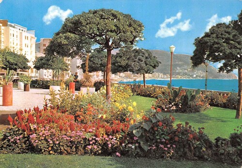 Cartolina Pietra Ligure I giardini del lungomare (Savona)