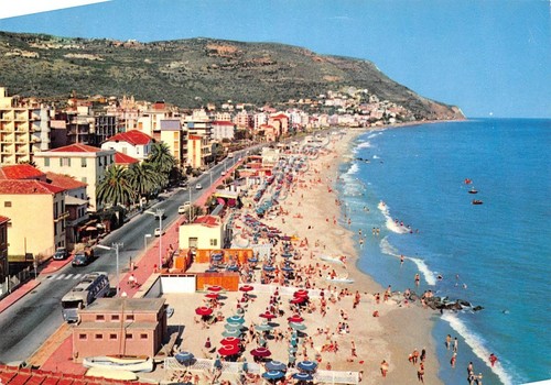 Cartolina Pietra Ligure Spiaggia di Levante 1965