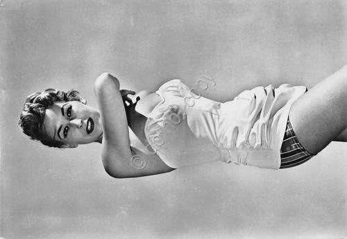 Cartolina Pin Up in bianco e nero 1958