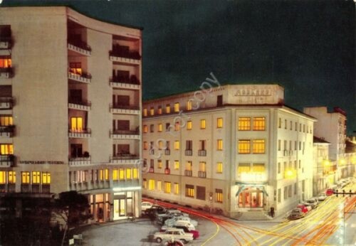 Cartolina Pordenone Piazza XX Settembre Albergo Moderno Palazzo Poste