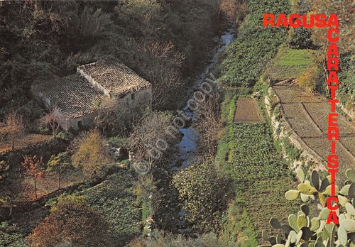 Cartolina Ragusa Fiumara con orti e casolare