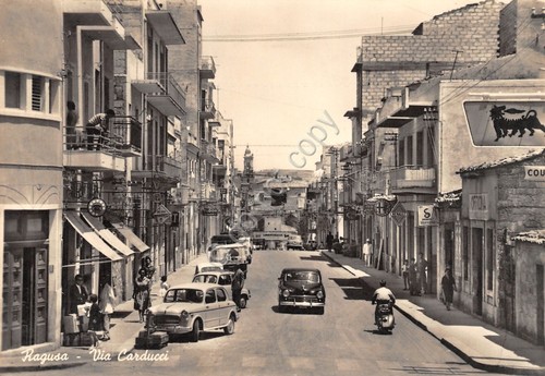 Cartolina Ragusa Via Carducci auto animata negozi SIp Agip