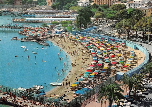 Cartolina Rapallo La spiaggia stabilimenti (Genova)