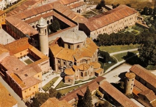 Cartolina Ravenna San Vitale dall'alto piccola macchia