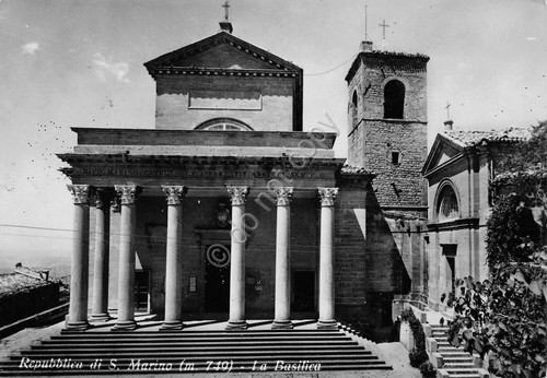 Cartolina Repubblica di San Marino Basilica 1955 francobolli al retro