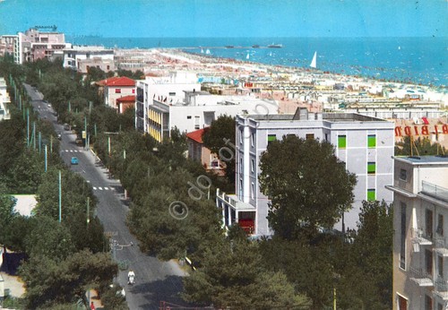 Cartolina Rimini alberghi al mare strada edifici spiaggia 1963
