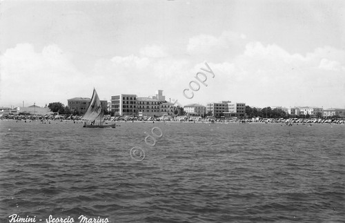 Cartolina Rimini Panorama dal mare spiaggia 1954