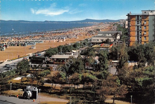 Cartolina Rimini panorama della spiaggia stabilimenti case alberghi 1965