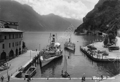 Cartolina Riva del Garda il porto 1956