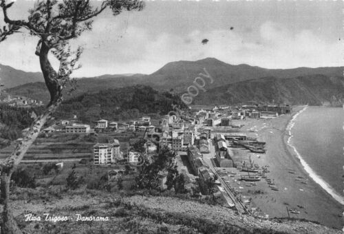 Cartolina Riva Trigoso panorama e spiaggia ferrovia 1955