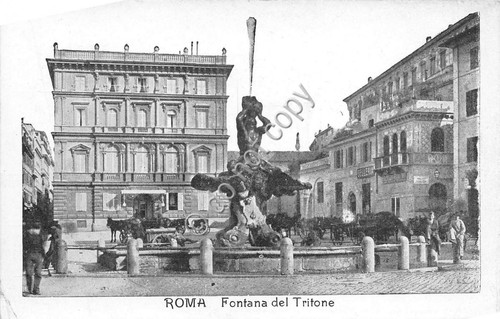 Cartolina Roma Fontana del Tritone animata carrozza