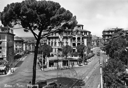 Cartolina Roma Piazza Pitagora Stazione ESSO 1965