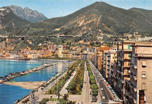 Cartolina Salerno Lungomare Trieste case alberghi strada anni '80