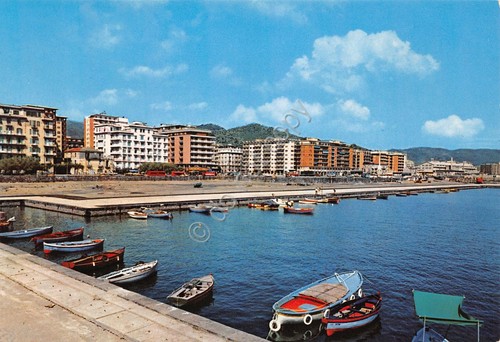 Cartolina Salerno Porto turistico case alberghi barche anni '80