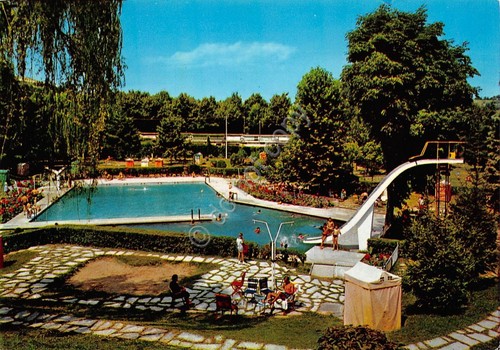 Cartolina Salsomaggiore Terme Piscina Leoni animata (Parma)